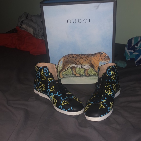 Size 8 Gucci Sneakers - Picture 5 of 5